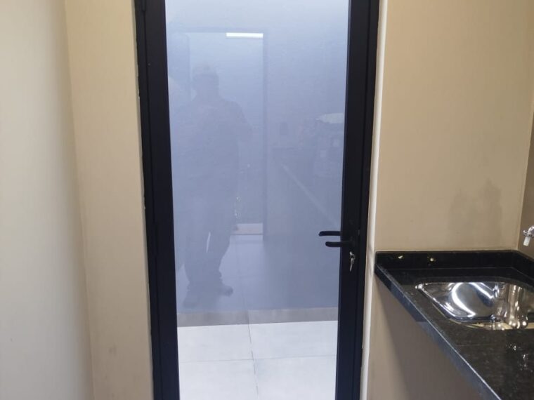 Portas de Vidro — Vidraçaria Schumann