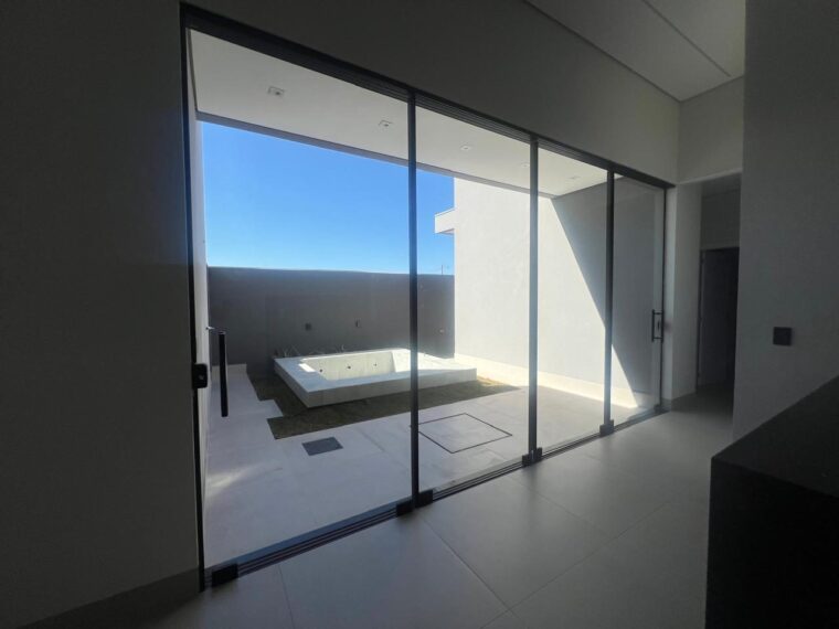 Sacadas e Cortinas de Vidro — Vidraçaria Schumann
